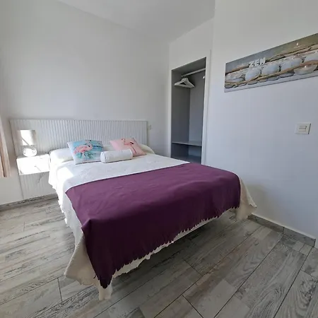 Marcastell Ajaches Views Apartment
